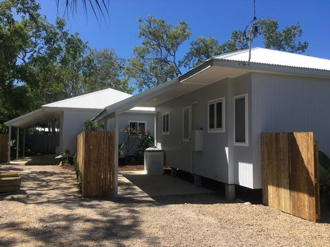 Island Cottages - Grafton Accommodation 2