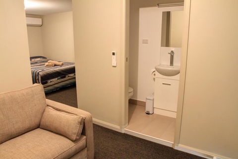 Ivanhoe Hotel Motel - Grafton Accommodation 2