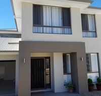 Jasper Place - Grafton Accommodation