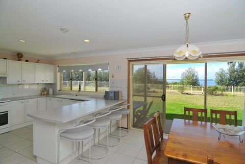Jervis Bay Beachfront - Grafton Accommodation 0