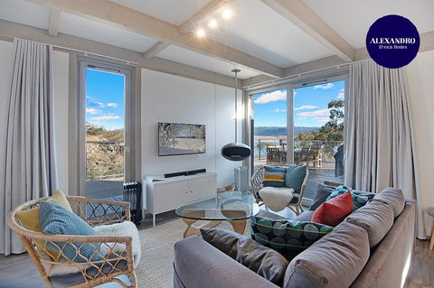 JINDY HOUSE BRAND NEW And STYLISH AMAZING VIEWS - Grafton Accommodation 0