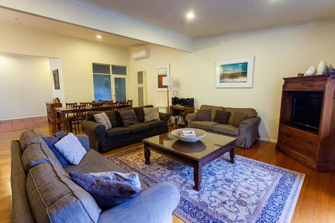 Jordan House - Grafton Accommodation 0