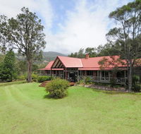 Kangaroo Valley House - Contemporary luxury - Grafton Accommodation
