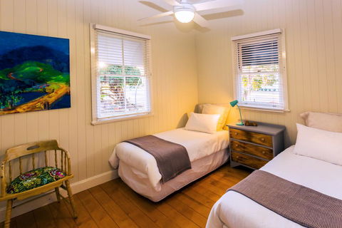 Kenilworth Cottage Barcaldine - Grafton Accommodation 2