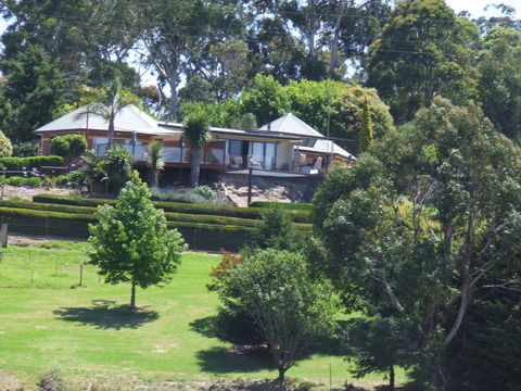 Kiah Country Gardens B&B - Grafton Accommodation 0