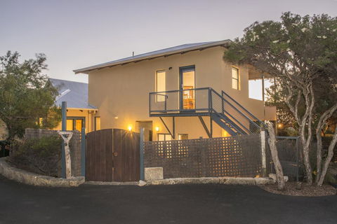 Kilifi Beach House - Grafton Accommodation 1