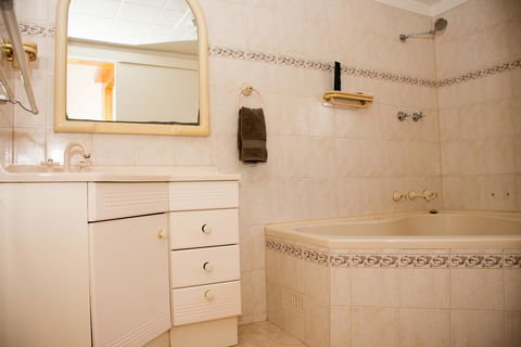 Kimba Travellers' Haven - Grafton Accommodation 1