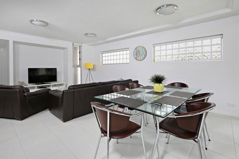 Kings Edge Unit 1, 34 Esplanade (Princess Lane) - Grafton Accommodation 2