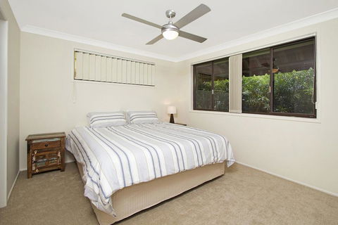 KINGSCLIFF HOLIDAY HOME ON THE HILL - SYD'S VIEW - Grafton Accommodation 1