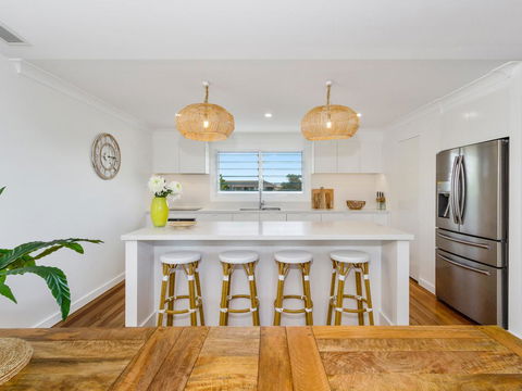 KINGY BEACH HOUSE @ 162 - Grafton Accommodation 3