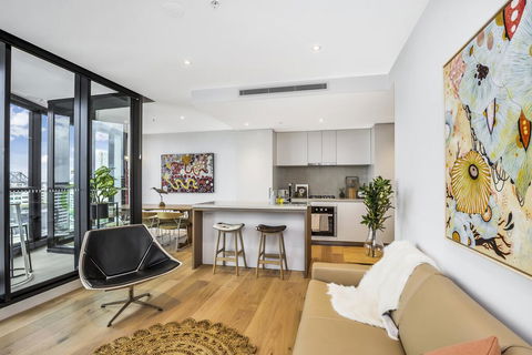 KOZYGURU FORTITUDE VALLEY DESIGNER GRADE 2 BED APT FREE PARKING QFV179-1401 - Grafton Accommodation 0