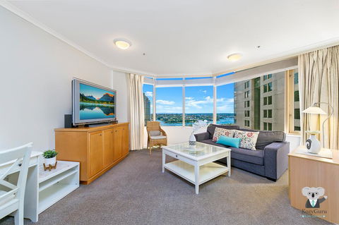 KOZYGURU THE ROCKS HARBOUR BRIDGE VIEW 1 BED APT SWIMMING POOL NTR098 - Grafton Accommodation 0