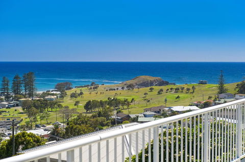 La Mer, 19 Dulconghi Street - Grafton Accommodation 0