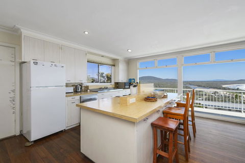 La Mer, 19 Dulconghi Street - Grafton Accommodation 1