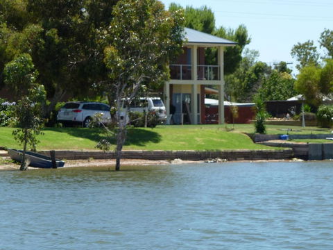 Lake Boga Waterfront Holiday House - Grafton Accommodation 0