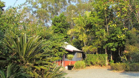 Lake Russell Lakeside Retreat - Grafton Accommodation 1