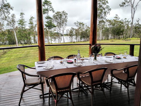 Lake Tinaroo Waterfrontage - Grafton Accommodation 1