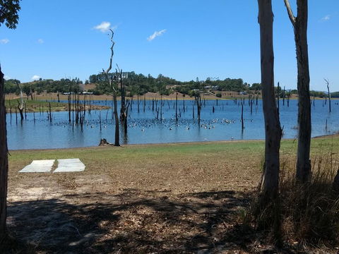 Lake Tinaroo Waterfrontage - Grafton Accommodation 2