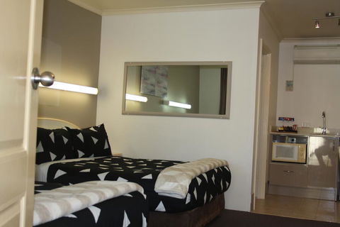 Leagues Motel - Grafton Accommodation 3