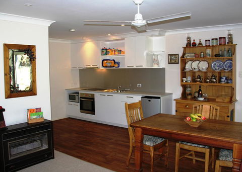 Leo's Rest Bathurst NSW - Grafton Accommodation 2
