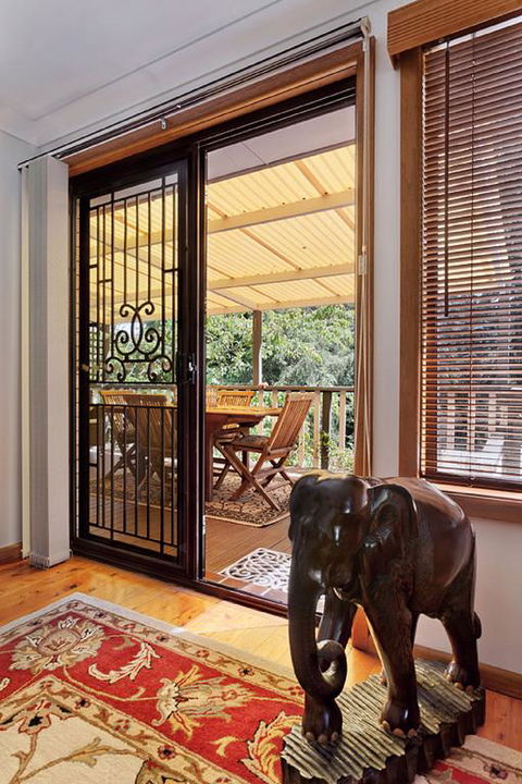 Leura Bungalow - Grafton Accommodation 3