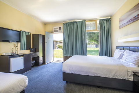 Links Hotel - Grafton Accommodation 3