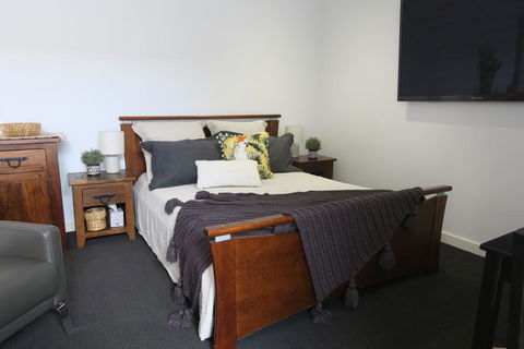 Luxury Homestay BNB In Rochedale - Grafton Accommodation 0
