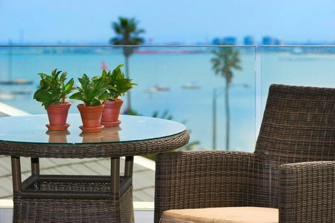 Luxury Opposite The Beach - Grafton Accommodation 2