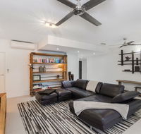 Luxury Pool Side Apartment in Beachfront Resort - Grafton Accommodation