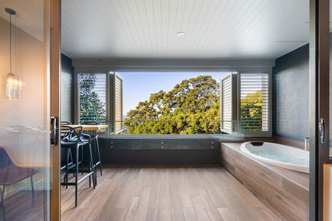 Luxury Spa Retreat With Ocean And Hinterland Views - Grafton Accommodation 2