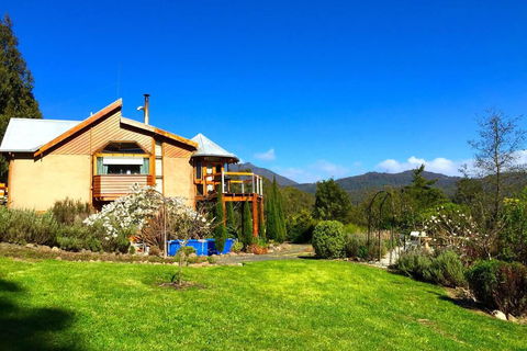 MAGICAL MOUNTAIN RETREAT - 20 Mins To CBD And Only 10 To MONA! - Grafton Accommodation 2