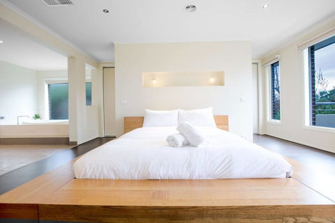 Magnificent Lux Stay@Mont Albert 4BR/WIFI/Garage - Grafton Accommodation 0