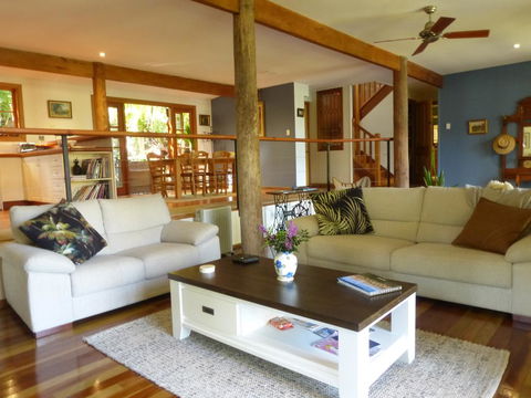 Magnolia Cottage - Grafton Accommodation 3