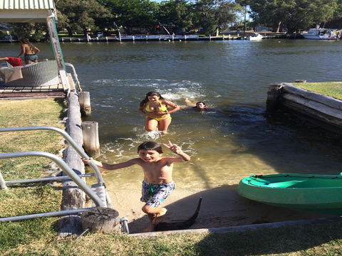 Mandurah Riverfront Holiday Rental - Grafton Accommodation 1
