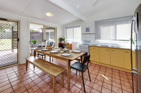 Mandy's Cottage South West Rocks (Pet Friendly) - Grafton Accommodation 2
