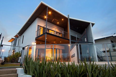 Marina Views Townhouse - Grafton Accommodation 0