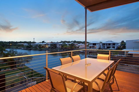 Marina Views Townhouse - Grafton Accommodation 1