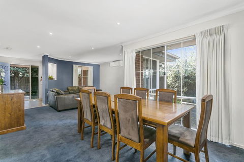 McCrae On The Beach - Right On The Magnificent Beach - Grafton Accommodation 1