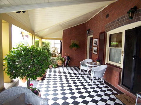 Megalong Manor - Grafton Accommodation 2