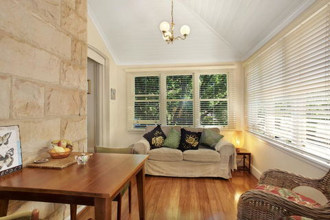 Megalong Manor - Grafton Accommodation 3