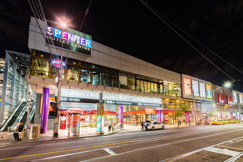 Melbourne Centre Convenient Location + Free Parking - Grafton Accommodation 1