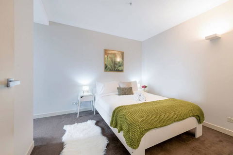 Melbourne Centre Convenient Location + Free Parking - Grafton Accommodation 3