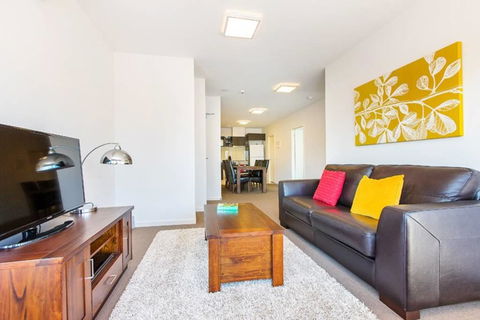Melbourne City Views - Grafton Accommodation 2