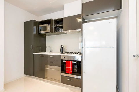 Melbourne City Views - Grafton Accommodation 3