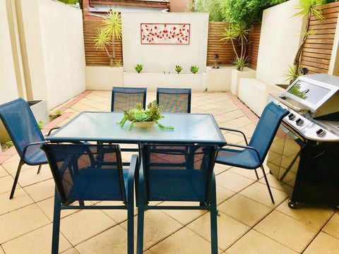 Melbourne Inner City Short Stay Near Flemington Racecourse Free Wifi And Netflix - Grafton Accommodation 1