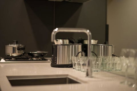 Melbourne Sky View 1 Bedroom Apt@La Trobe Tower - Grafton Accommodation 3