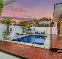Miami Beachside Beach House - Grafton Accommodation