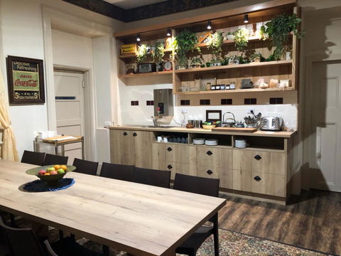 Mickey Bourke's Koroit Hotel - Grafton Accommodation 3