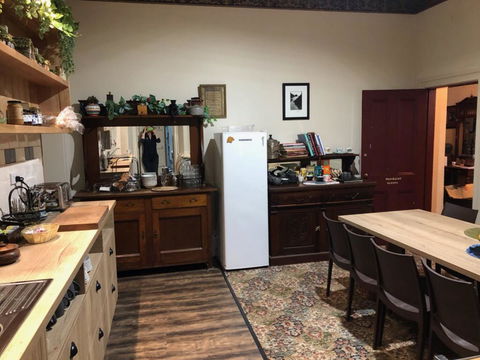 Mickey Bourke's Koroit Hotel - Grafton Accommodation 1