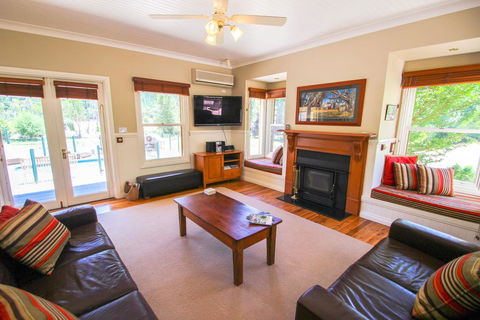 Mill Cottage - Grafton Accommodation 3